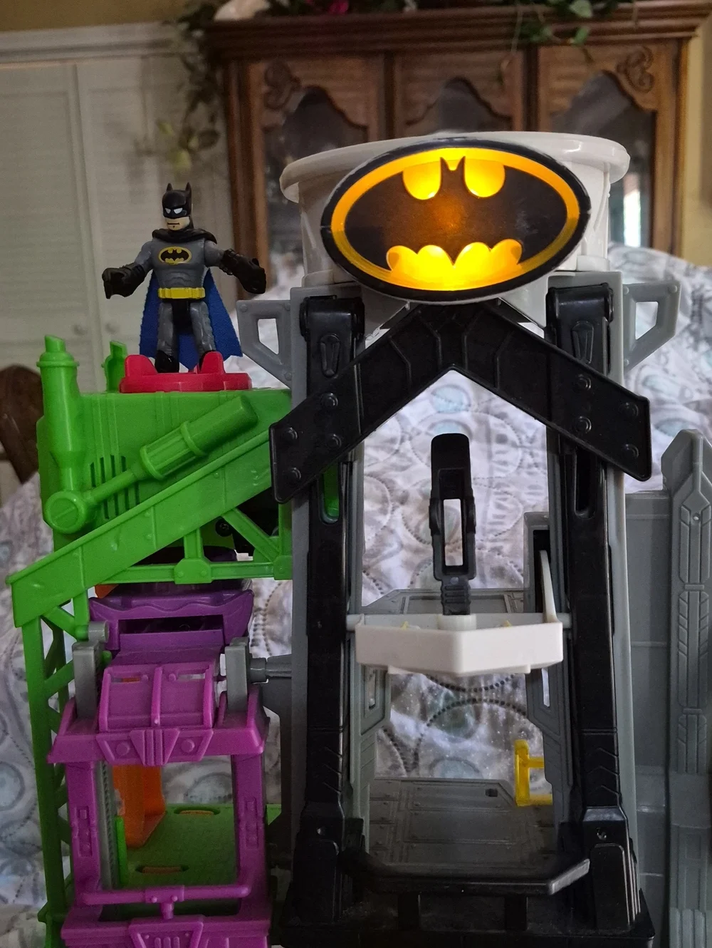 Light & Sound Wayne Manor with Figures